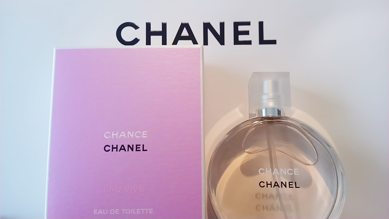 chanel 香水 柑橘 系 ストア