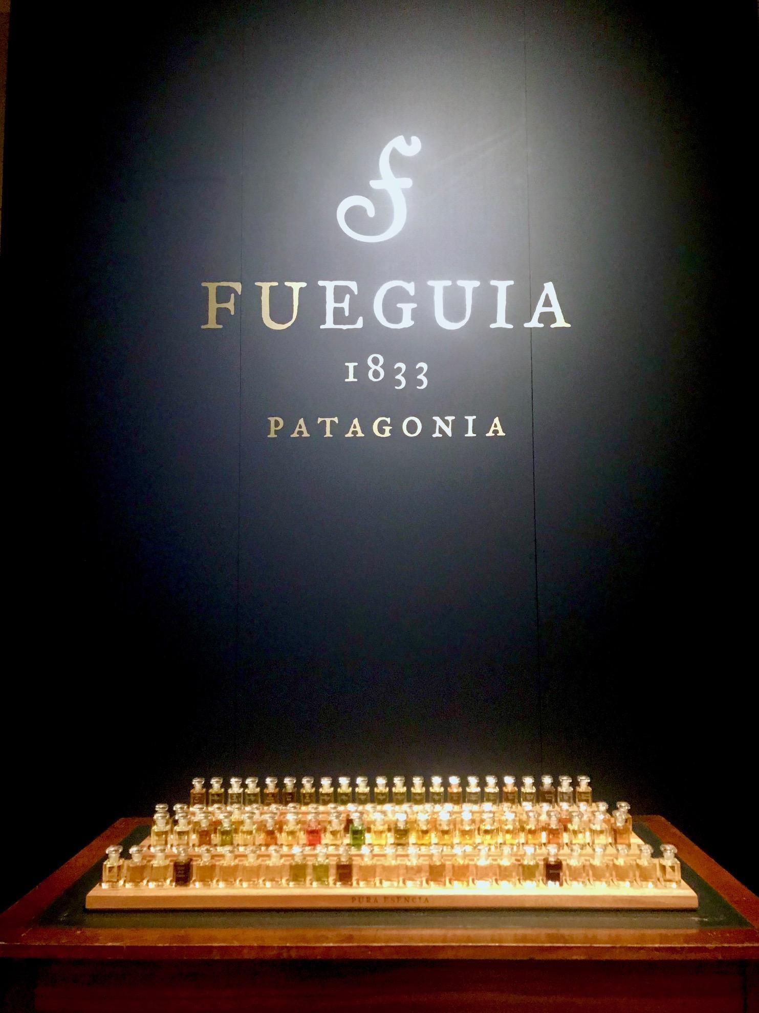 FUEGUIA 1833より、全100種の香りの小瓶『プーラエッセンシア』と新作 