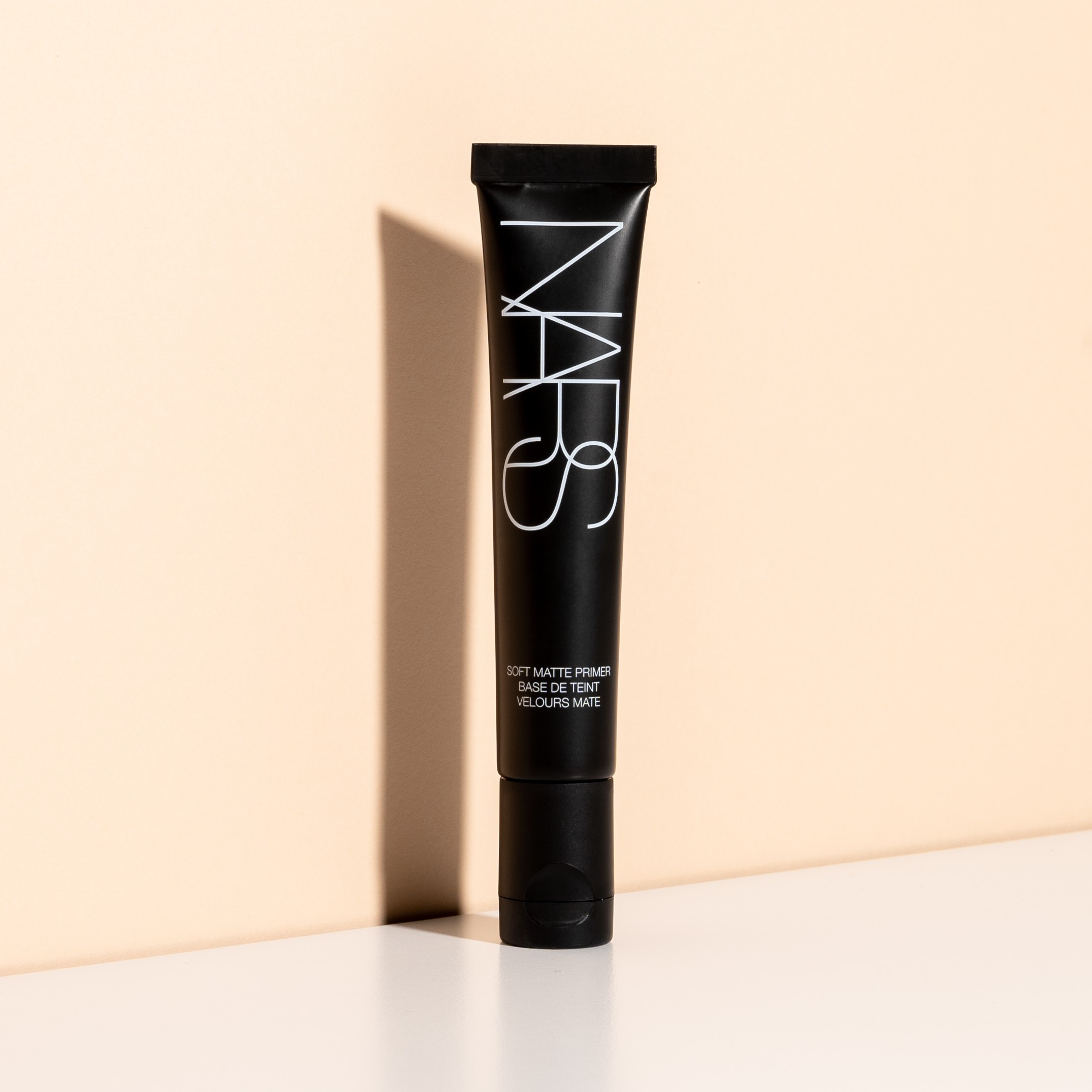 話題の“ぼかしフィルター”下地！NARS『ソフトマットプライマー』の 