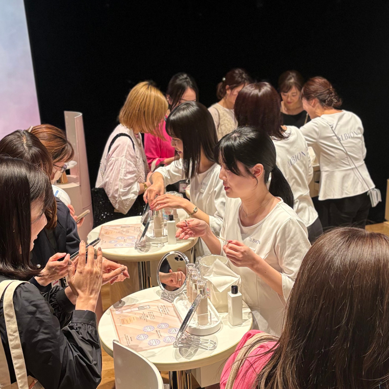 トレンド肌になれる！『ベアヴィジョン ファンデーション