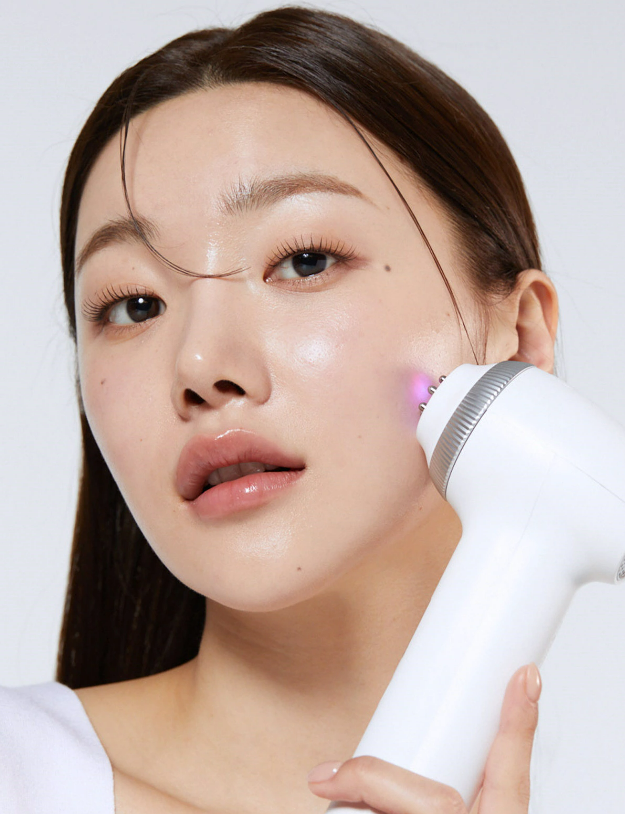 新商品】自宅で体験出来る小顔リフトケアが叶うRF美顔器!『AGE 新商品】自宅で体験出来る小顔リフトケアが叶うRF美顔器!『AGE