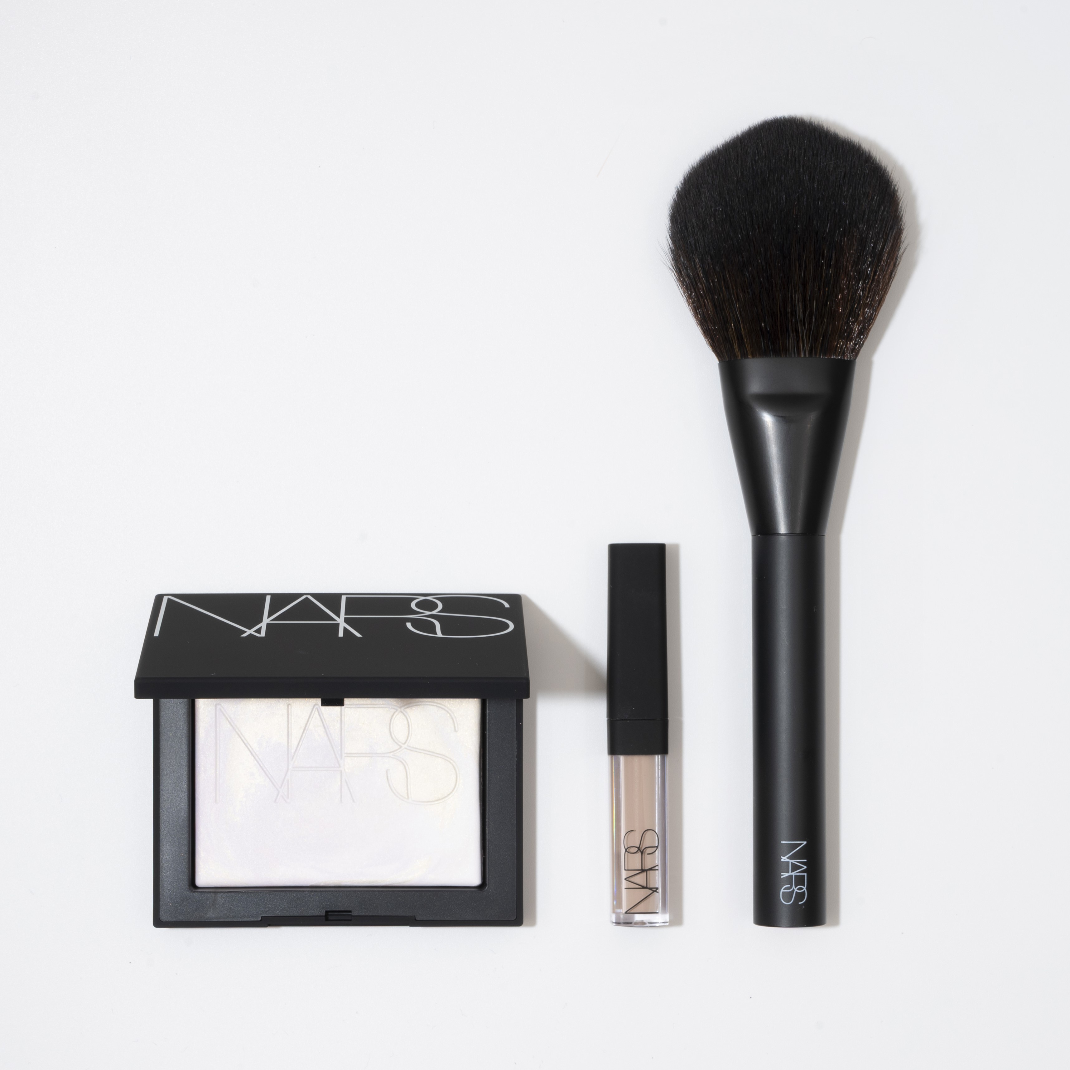 NARS】名品「マーブルリフ粉」から限定色が登場！ 透明感を