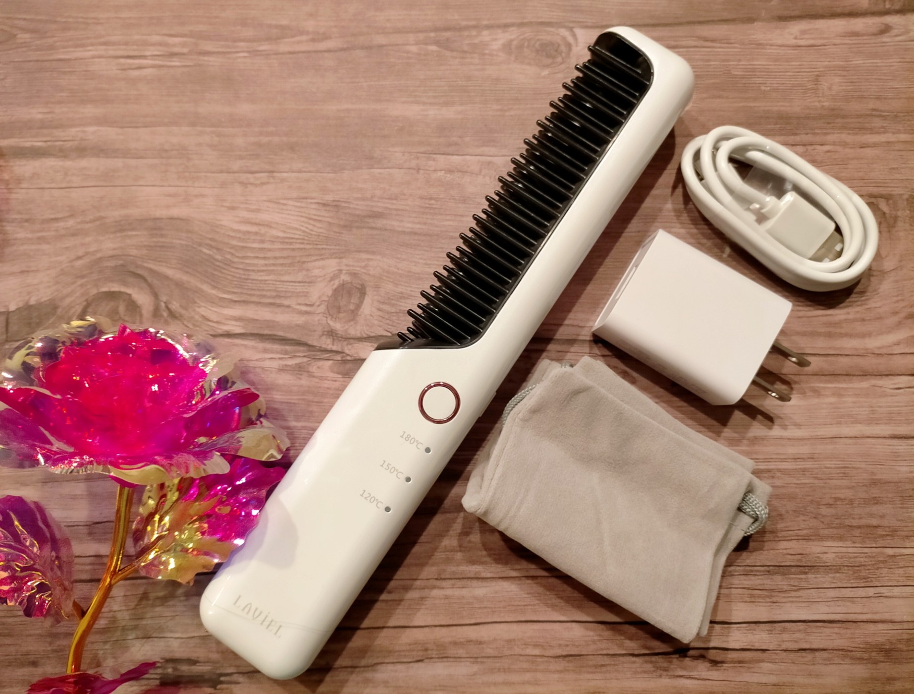 LAVIEL cordless / コードレスブラシアイロンの公式商品情報 LAVIEL cordless / コードレスブラシアイロンの公式商品情報