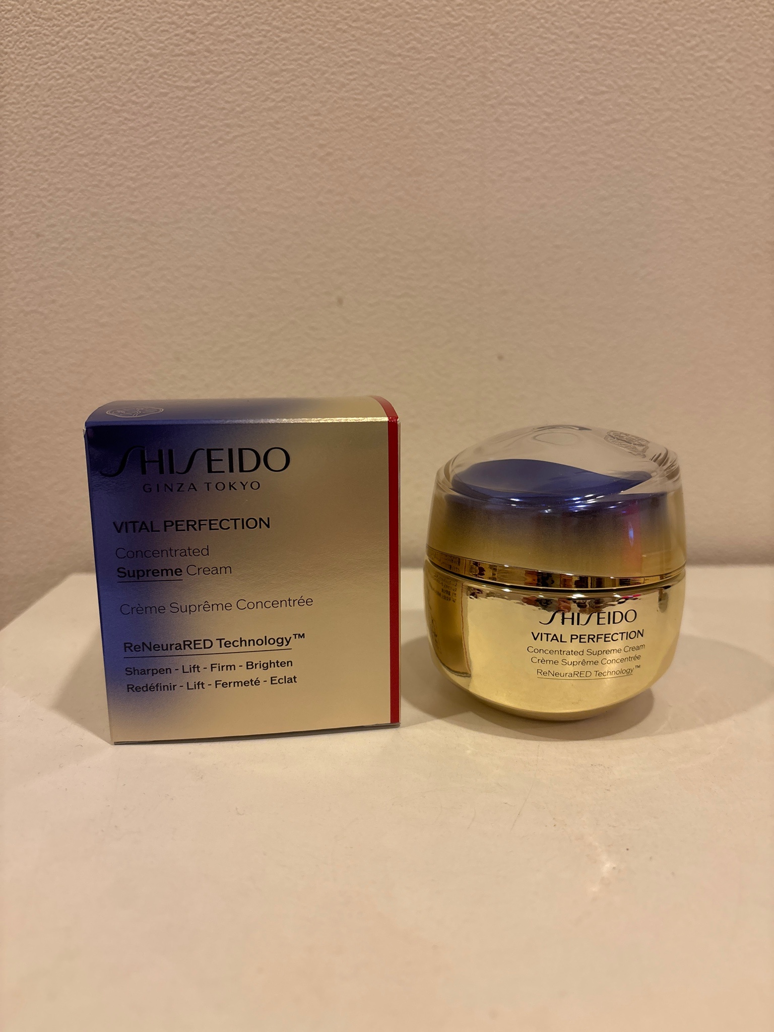 SHISEIDO / バイタルパーフェクション シュプリームクリーム