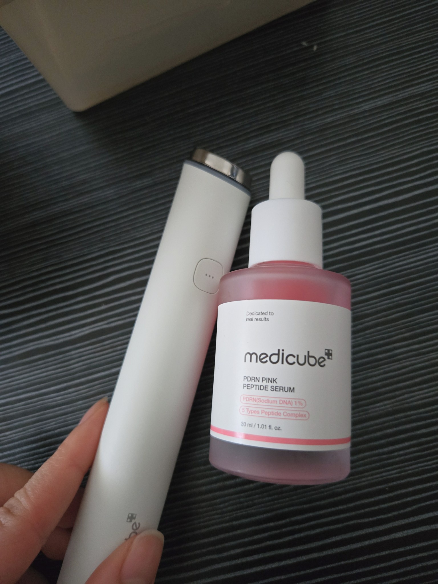 AGE-Rブースタープロ ミニ – MEDICUBEオンラインショップ