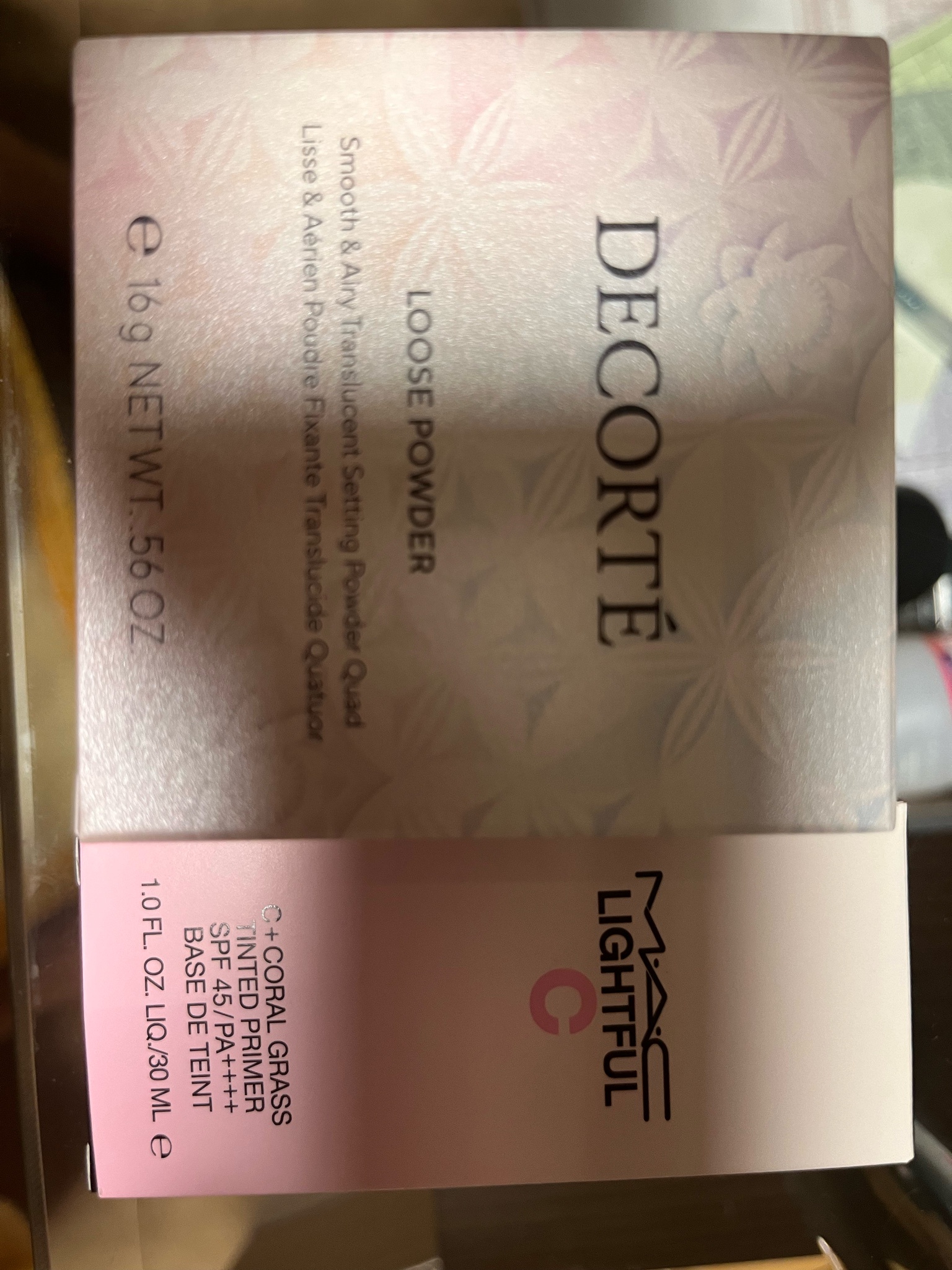 M・A・C / ライトフル C+ ティンティッド プライマー SPF 45の