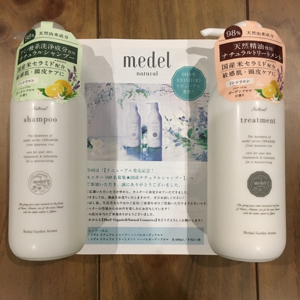 Medel Natural メデル ナチュラル シャンプー トリートメント ハーバルガーデンアロマの口コミ写真 By ぱなっぷ さん 1枚目 美容 化粧品情報はアットコスメ