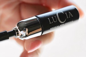 ルチア ノヴェルモイ薬用 育毛ミニエッセンスの公式商品情報 美容 化粧品情報はアットコスメ