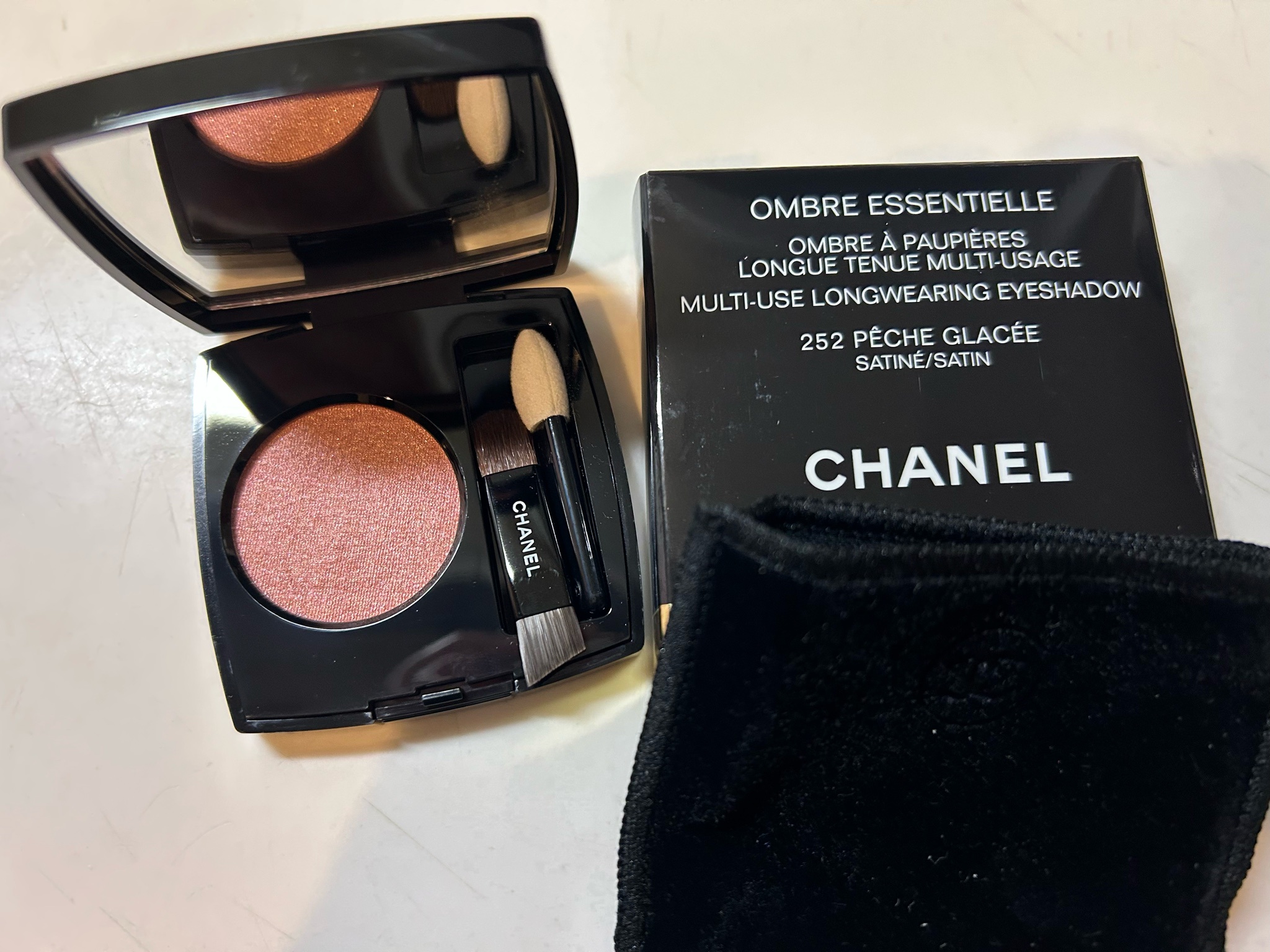 CHANEL♡252 限定品　ペッシュグラッセ シャネル / オンブル エサンシエル 252 ペッシュ グラッセの公式