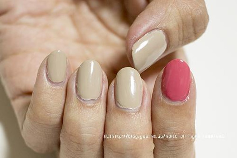 ネイル Zoya Farah Essie 645 From Integrate 來子さんのブログ Cosme アットコスメ