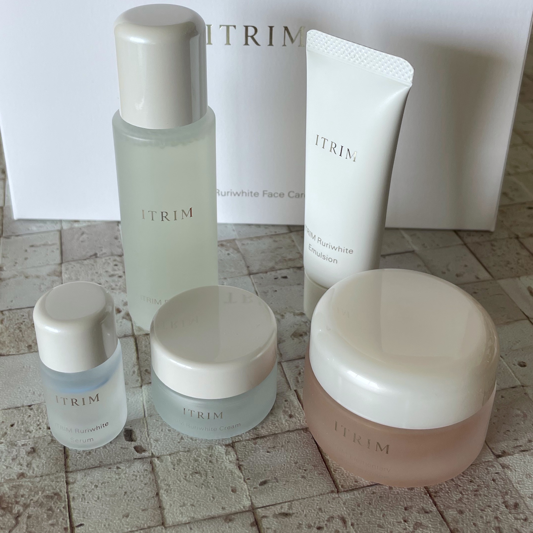ITRIM（イトリン） / ルリホワイト エマルジョンの公式商品情報｜美容 