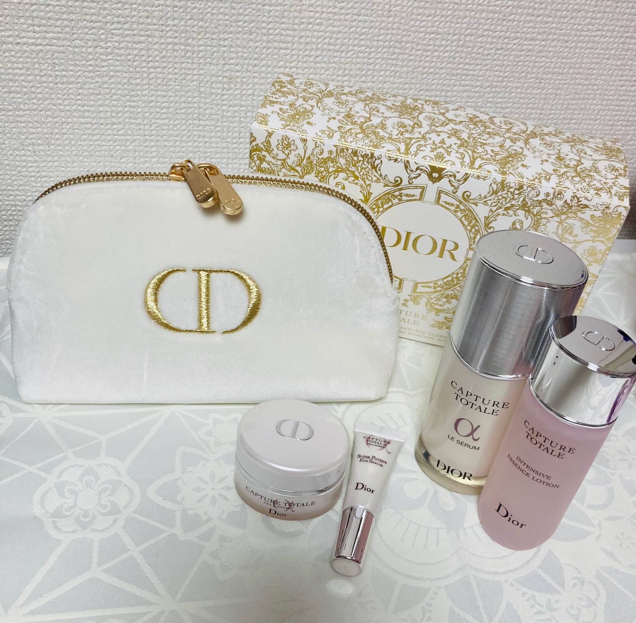 数々の賞を受賞 ☆Dior カプチュールトータルホリデー☆/シャネル