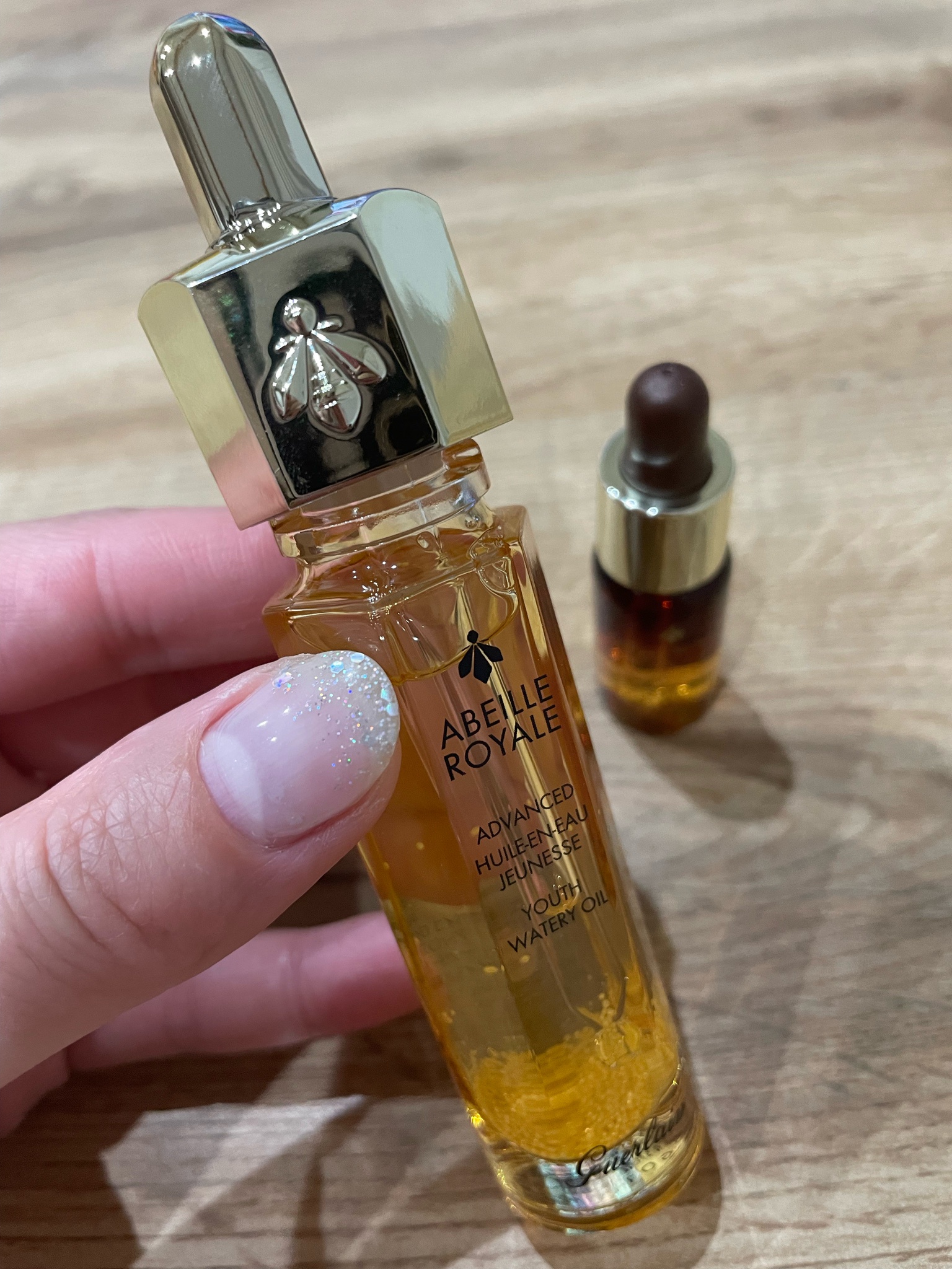 GUERLAIN アベイユロイヤルアドバンストウォータリーオイル5ml - 基礎