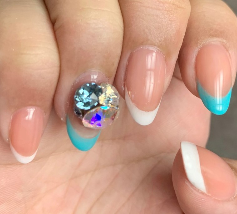 インパクト大 Vカットストーンネイル Rinさんのブログ Cosme アットコスメ