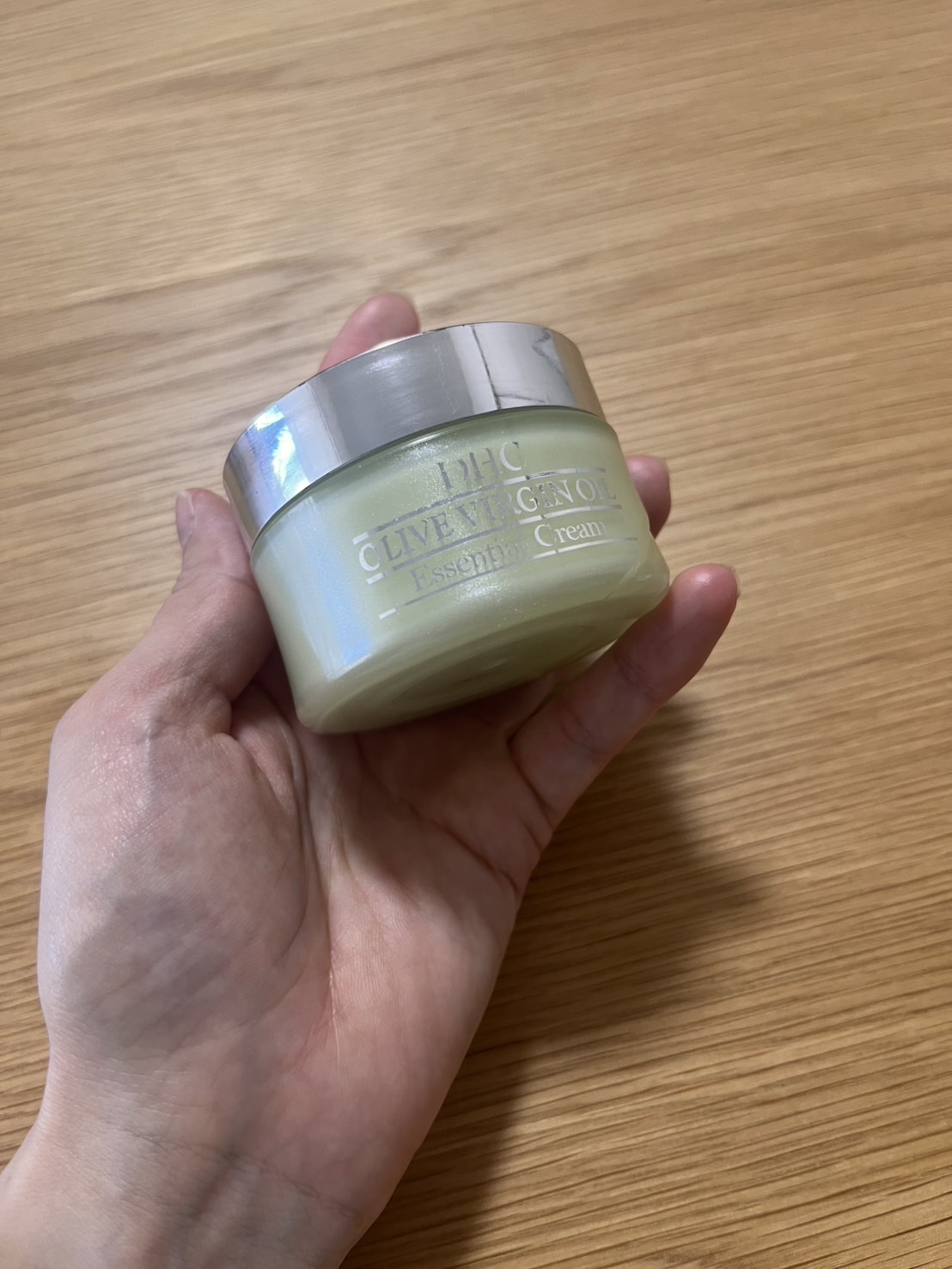 DHC / オリーブバージンオイル エッセンシャル クリームの公式