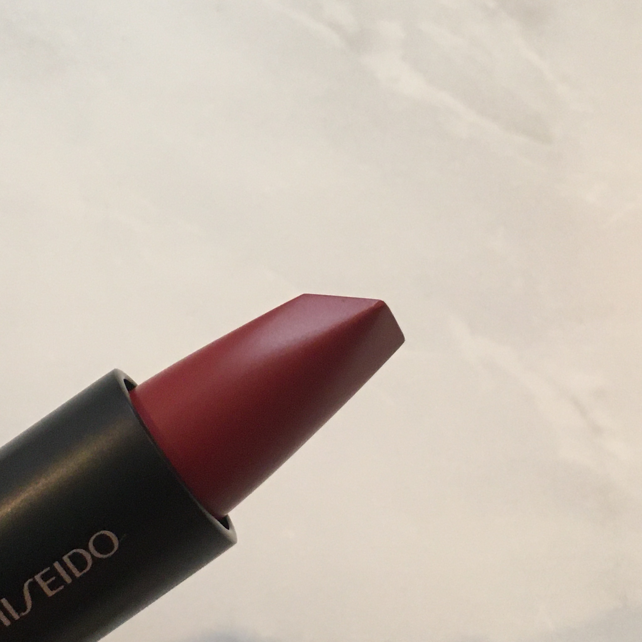 SHISEIDO / モダンマット パウダーリップスティック 580 Alina Red