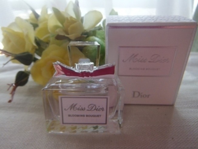 14年リニューアル Dior ディオール の香水 ミス ディオール ブルーミング ブーケ Gura Chanさんのブログ Cosme アットコスメ