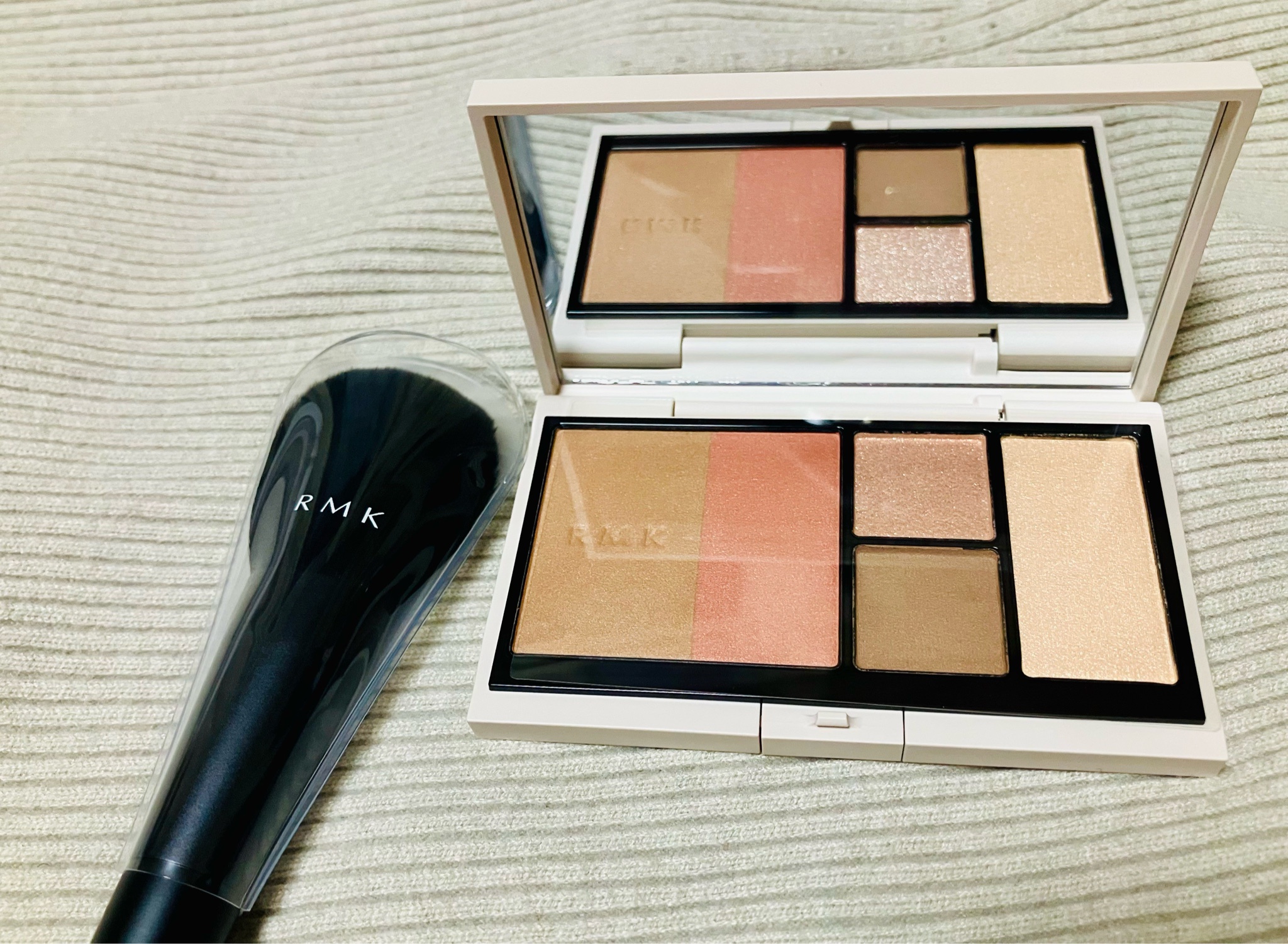 RMK / RMK シェイド & グロウ フェイスパレットの公式商品情報