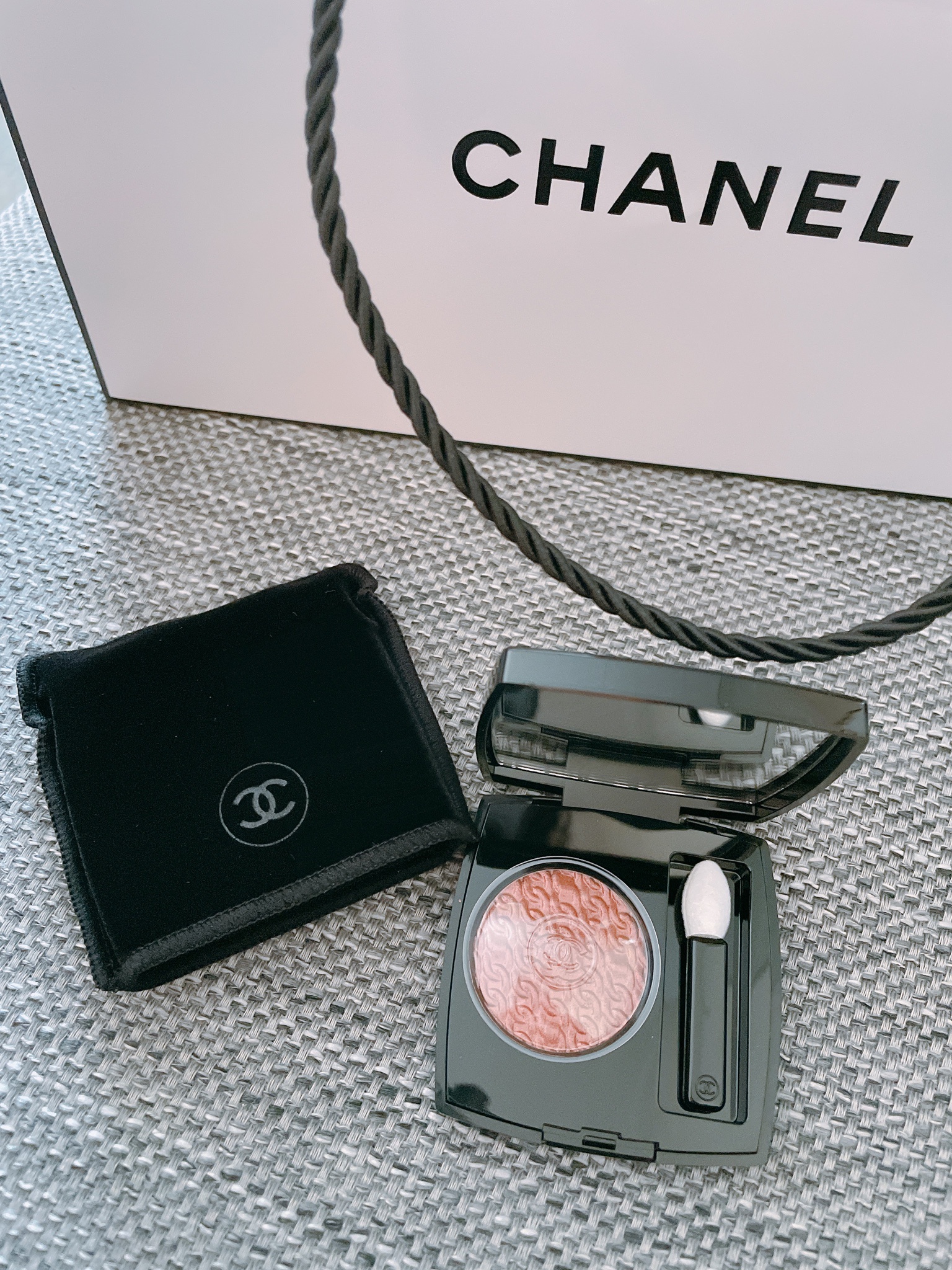 CHANEL シャネル オンブル プルミエール プードゥル 925、927 - メイク