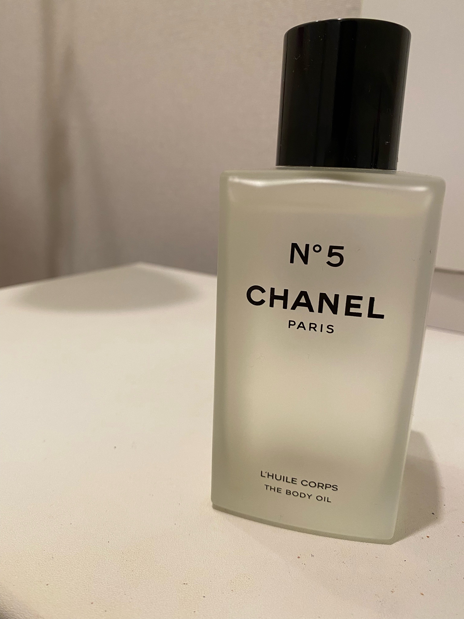 マンション火災 CHANEL ボディオイル N5 - 香水