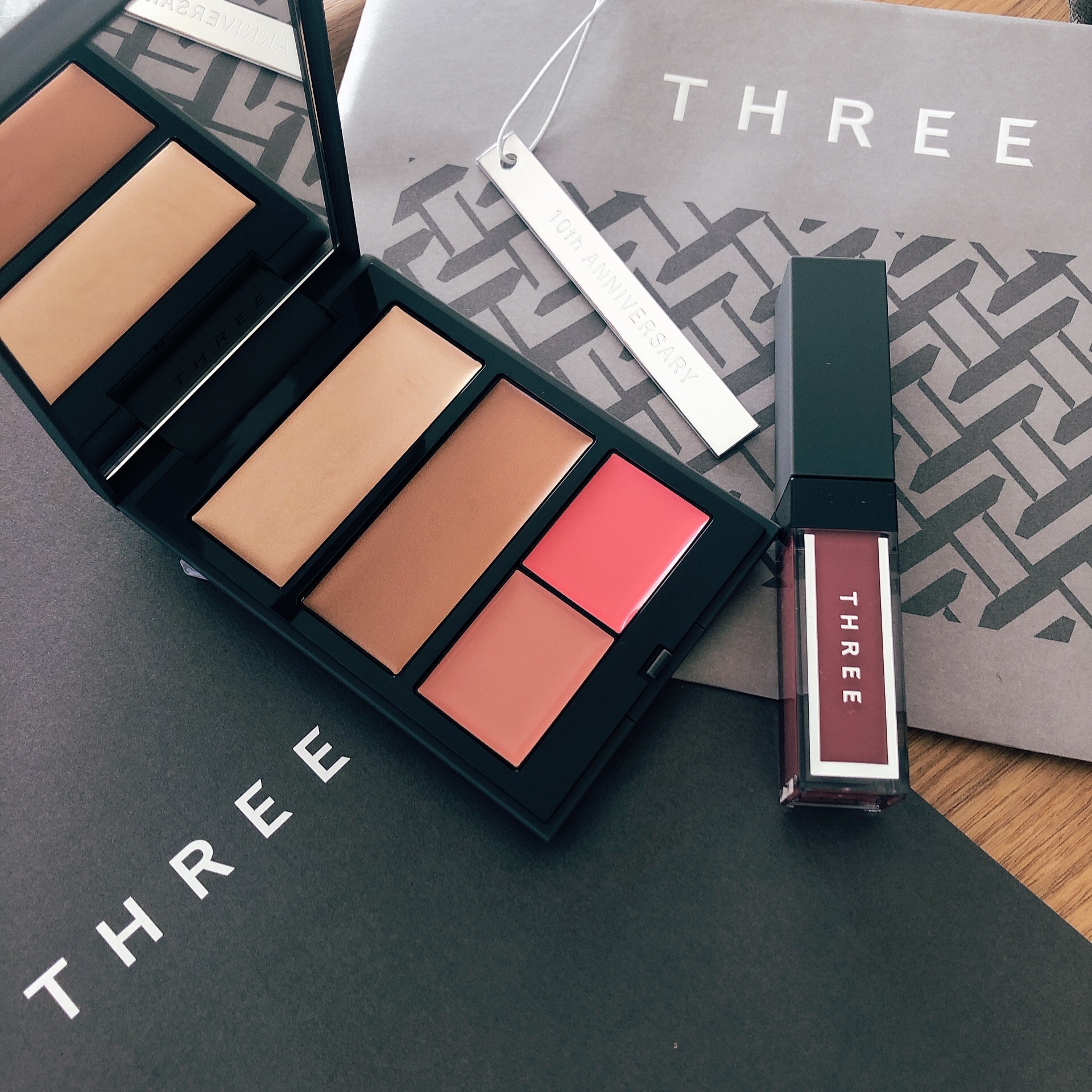 THREE / オータムグローフリーダムパレットの公式商品情報｜美容