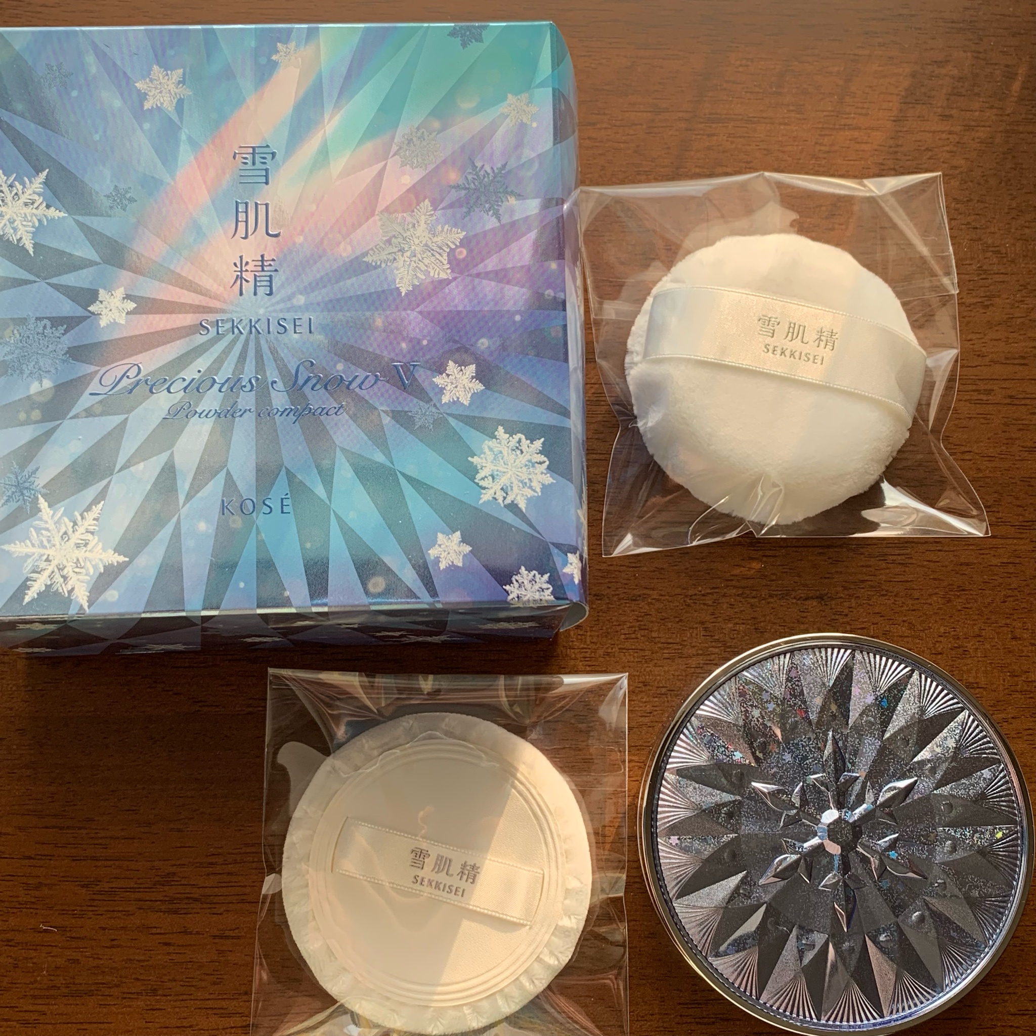 雪肌精 / プレシャス スノー Ⅴの公式商品情報｜美容・化粧品
