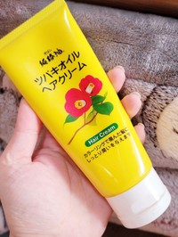 黒ばら純椿油 ツバキオイルヘアクリームの公式商品情報 美容 化粧品情報はアットコスメ