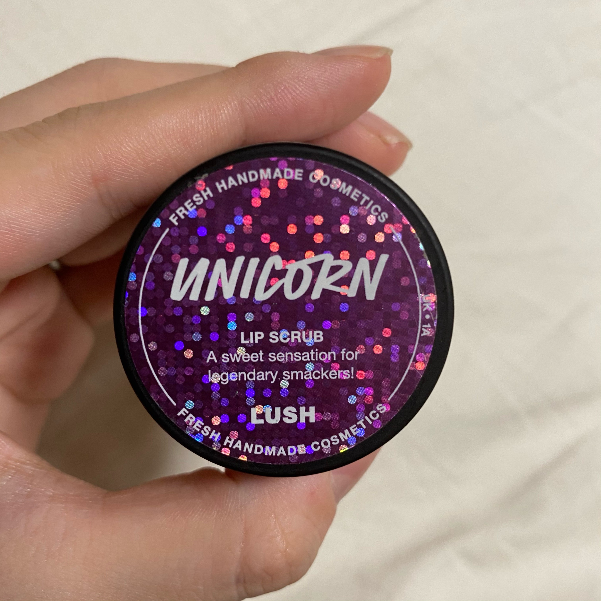 最大80％オフ！ LUSH ユニコーン リップスクラブ i9tmg.com.br