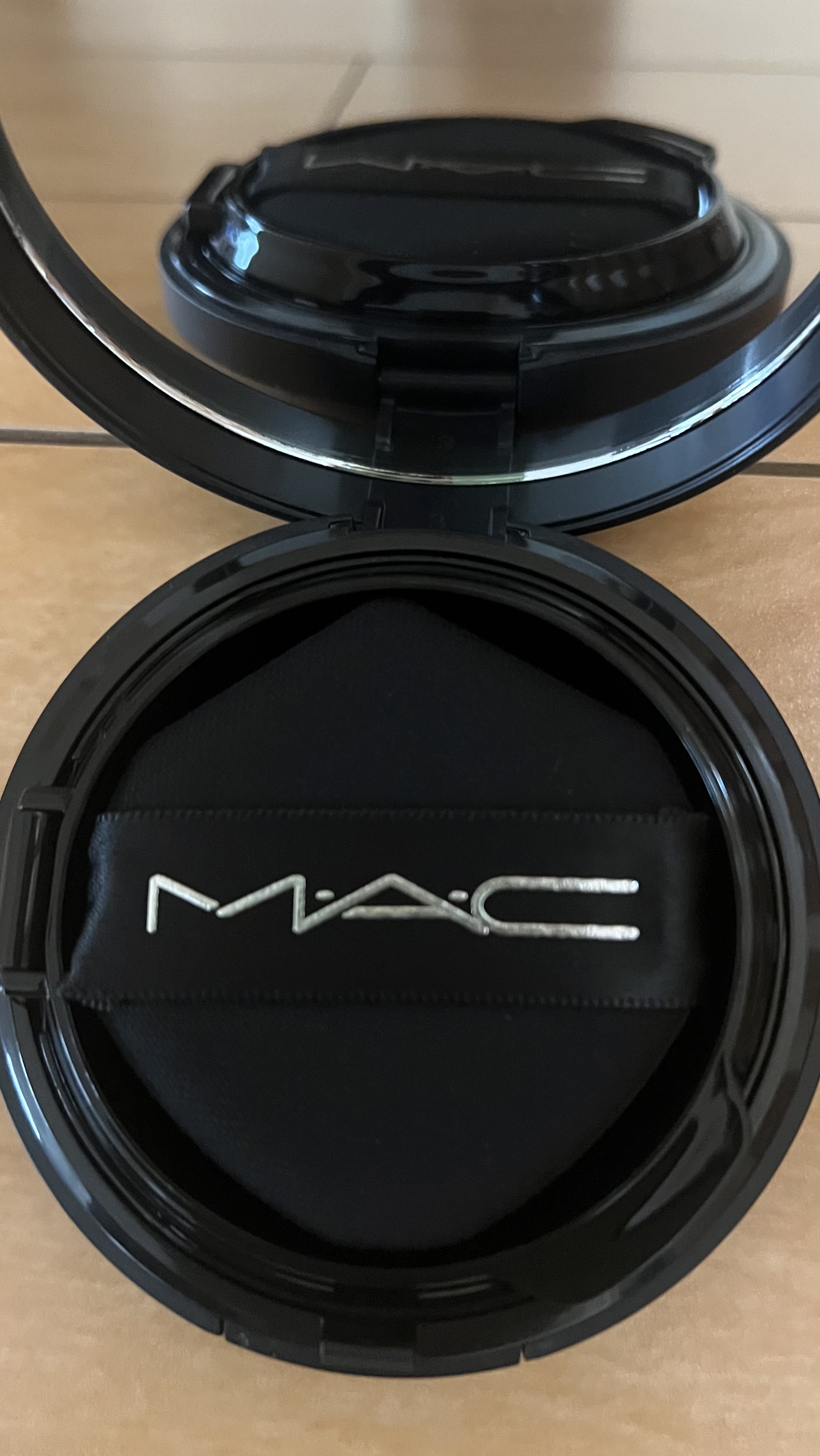 M・A・C / スタジオ フィックス ロングウエア クッション