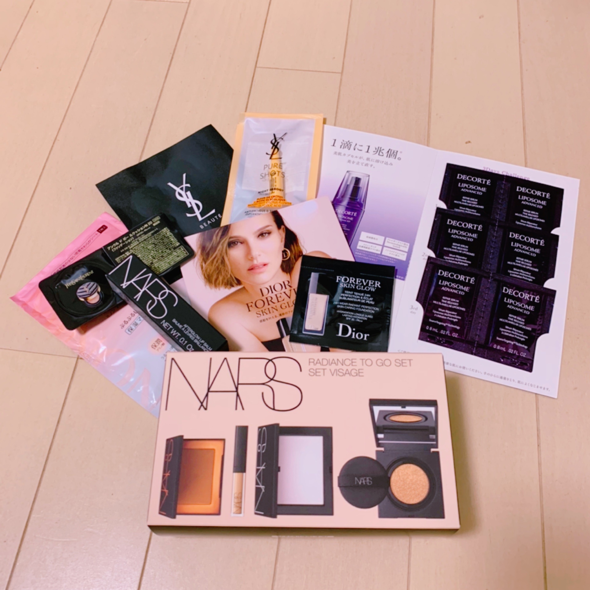 NARS / ラディアンス TO GO セットの公式商品情報｜美容・化粧品情報は