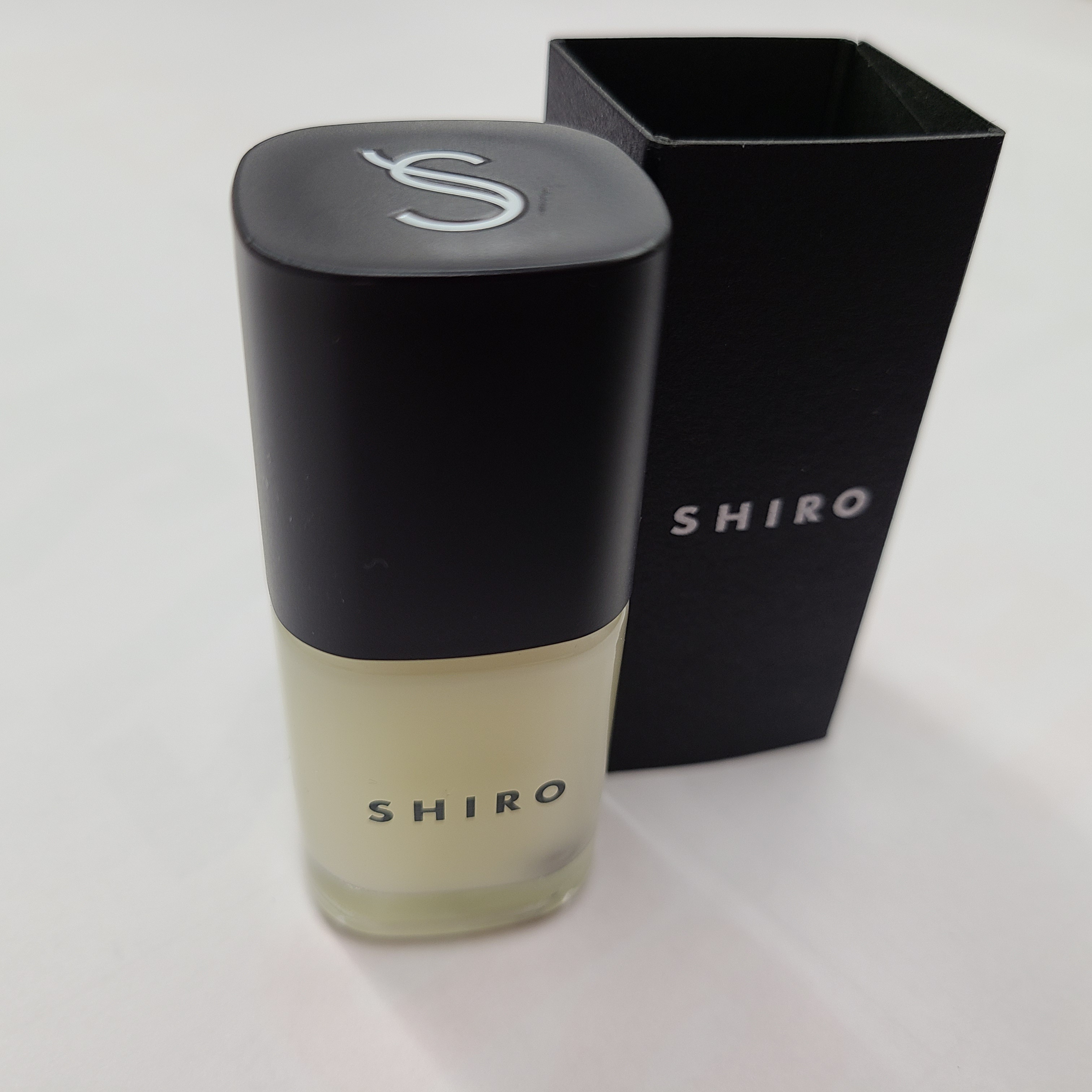 SHIRO / 酒かすネイル美容液の公式商品情報｜美容・化粧品情報はアット