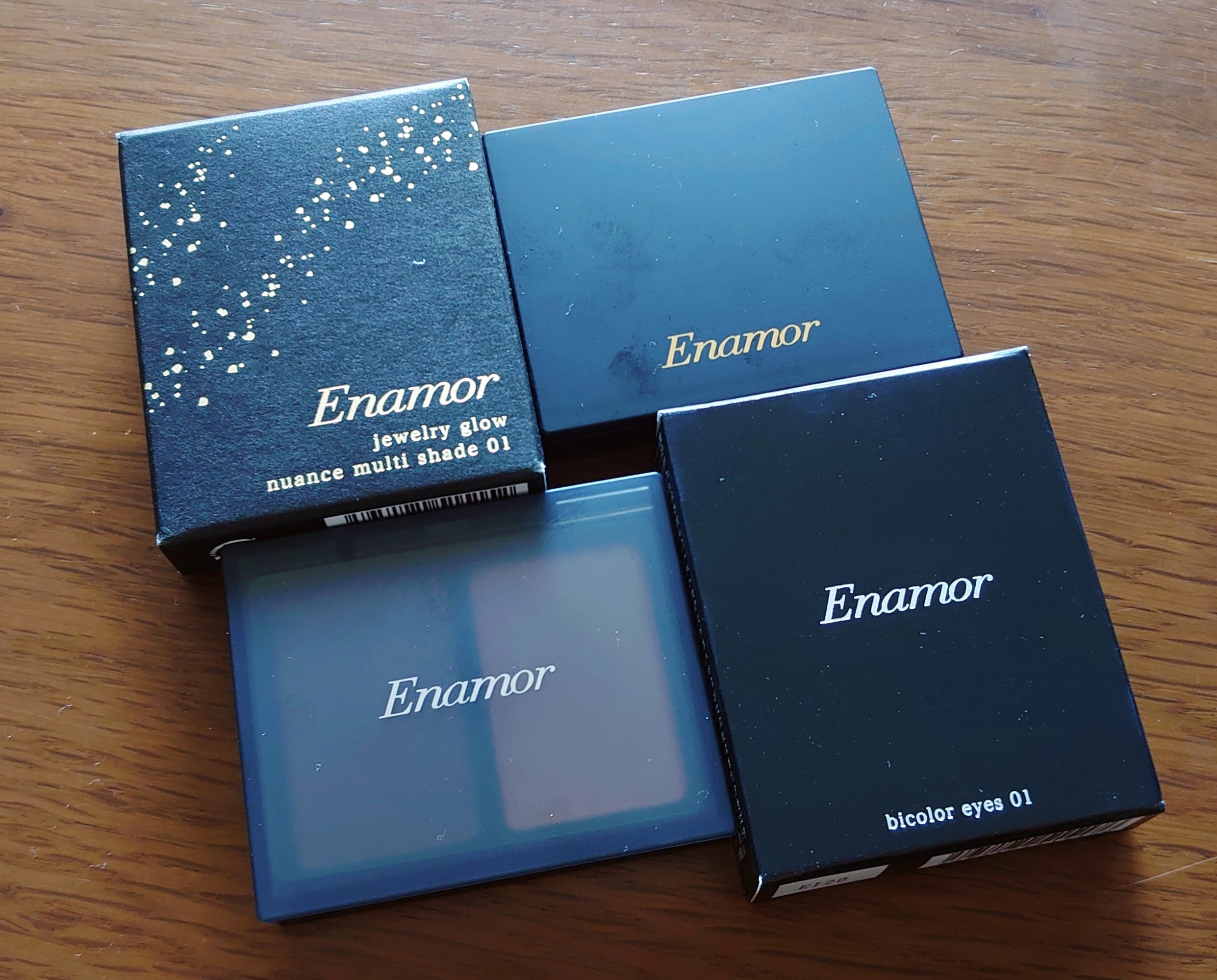 Enamor / バイカラーアイズの公式商品情報｜美容・化粧品情報は