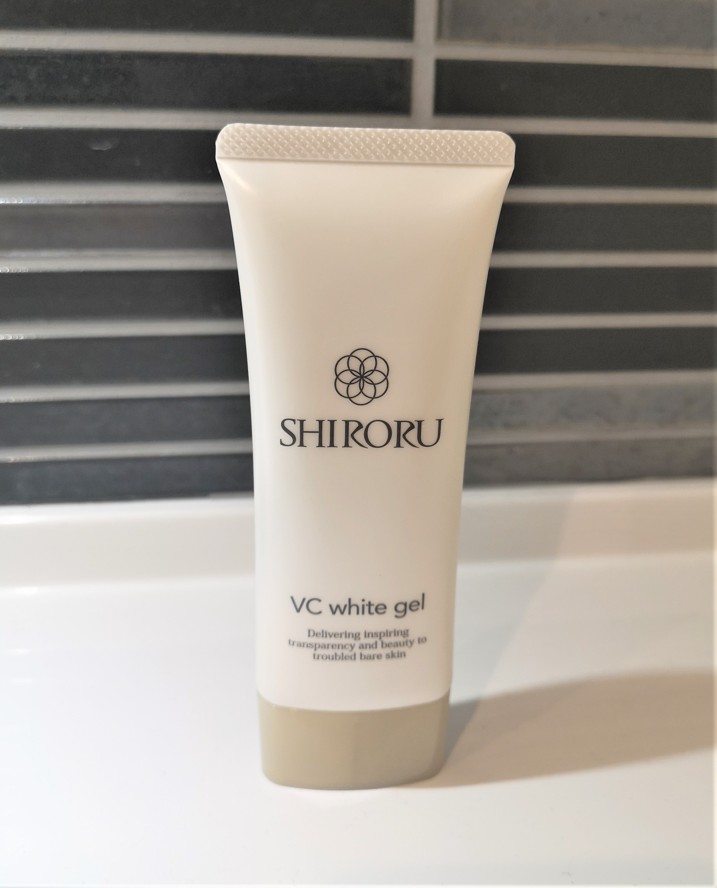 SHIRORU / VC ホワイトゲルの公式商品情報｜美容・化粧品情報はアット