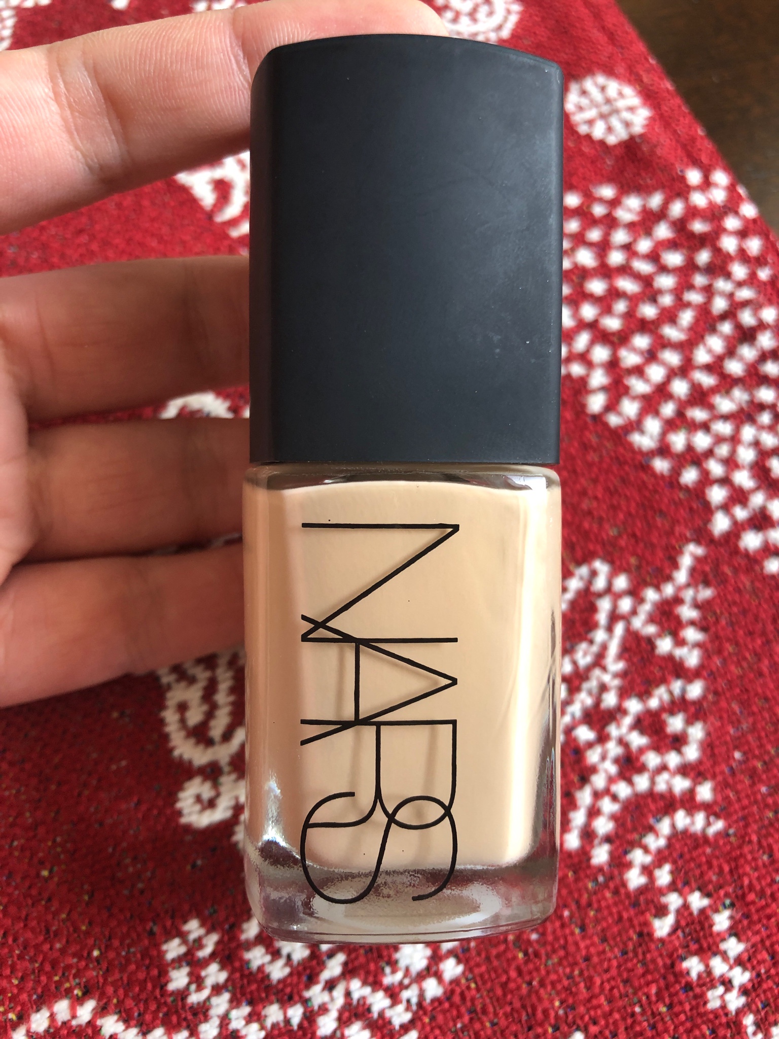 NARS / シアーグローファンデーションの公式商品情報｜美容・化粧品