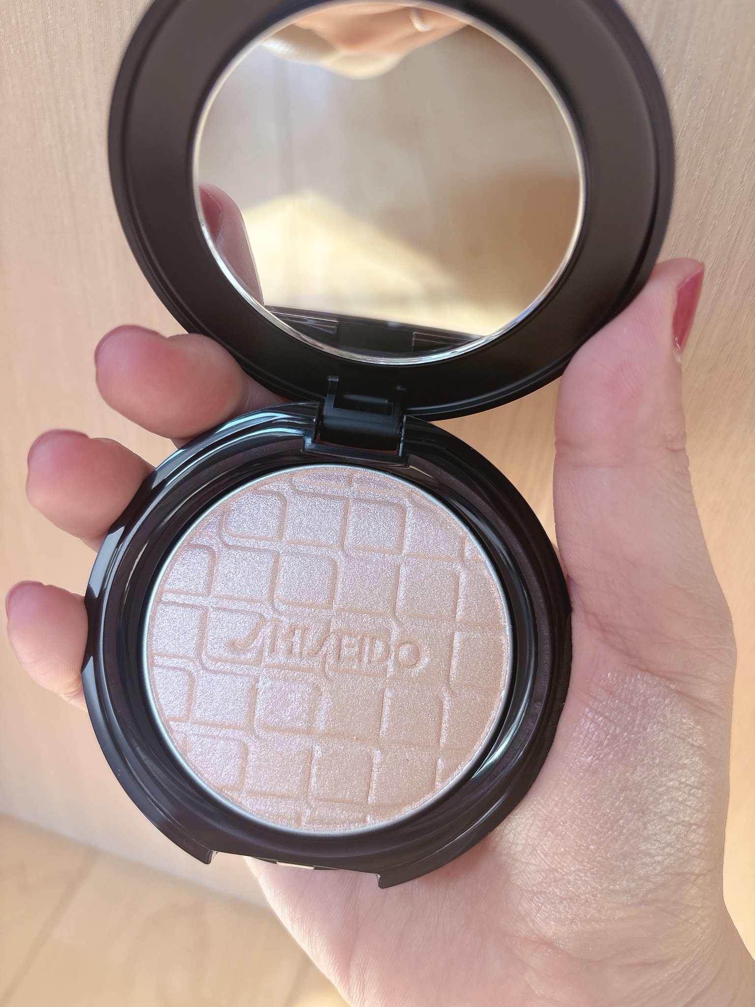 SHISEIDO / オーラデュウ プリズム イルミネーターの公式商品