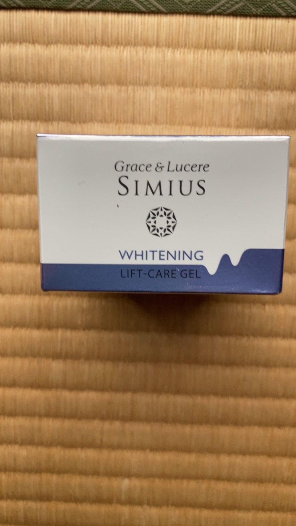 SIMIUS (シミウス) / 薬用ホワイトニングリフトケアジェル ノーマルの 