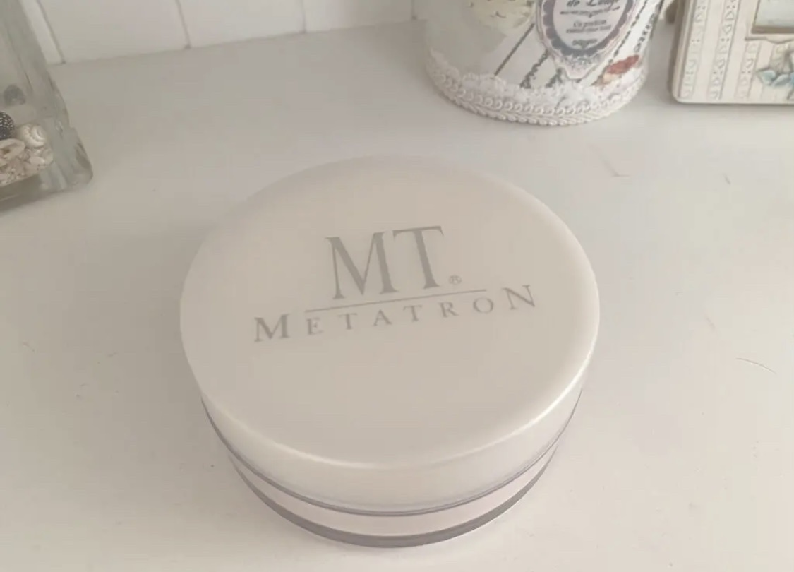 MTメタトロン MT プロテクトUV ルースパウダー オークル 20gの公式商品情報｜美容・化粧品情報はアットコスメ