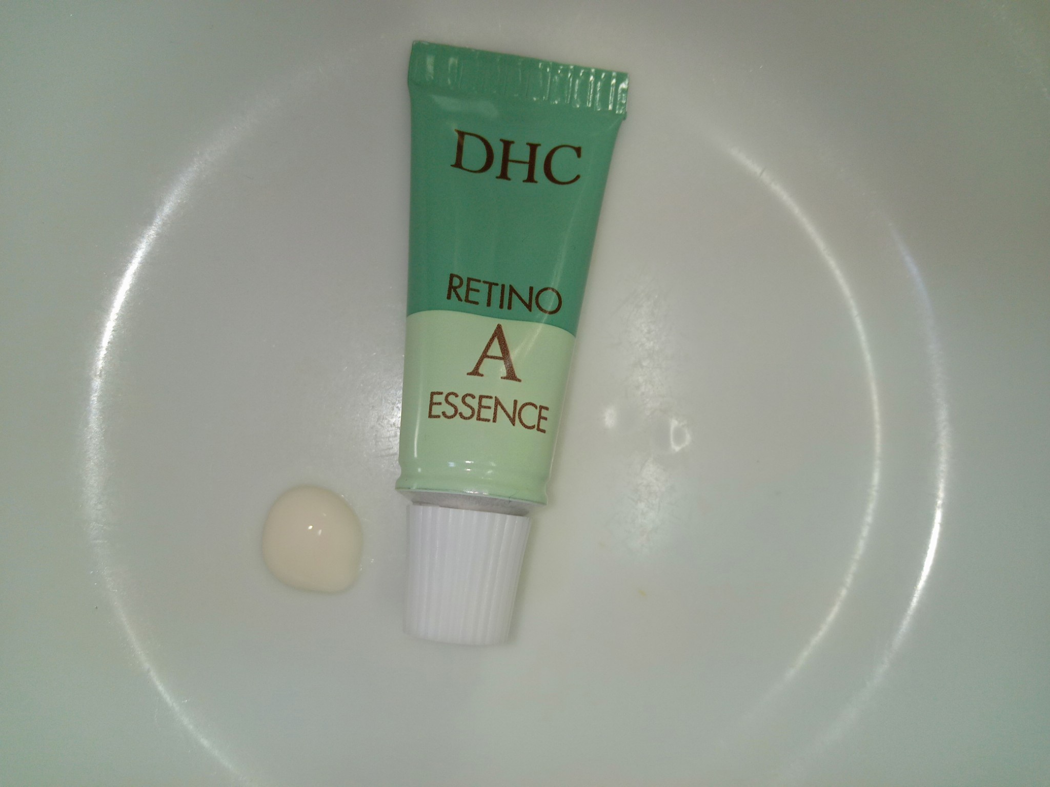 DHC / 薬用レチノAエッセンスの公式商品情報｜美容・化粧品情報