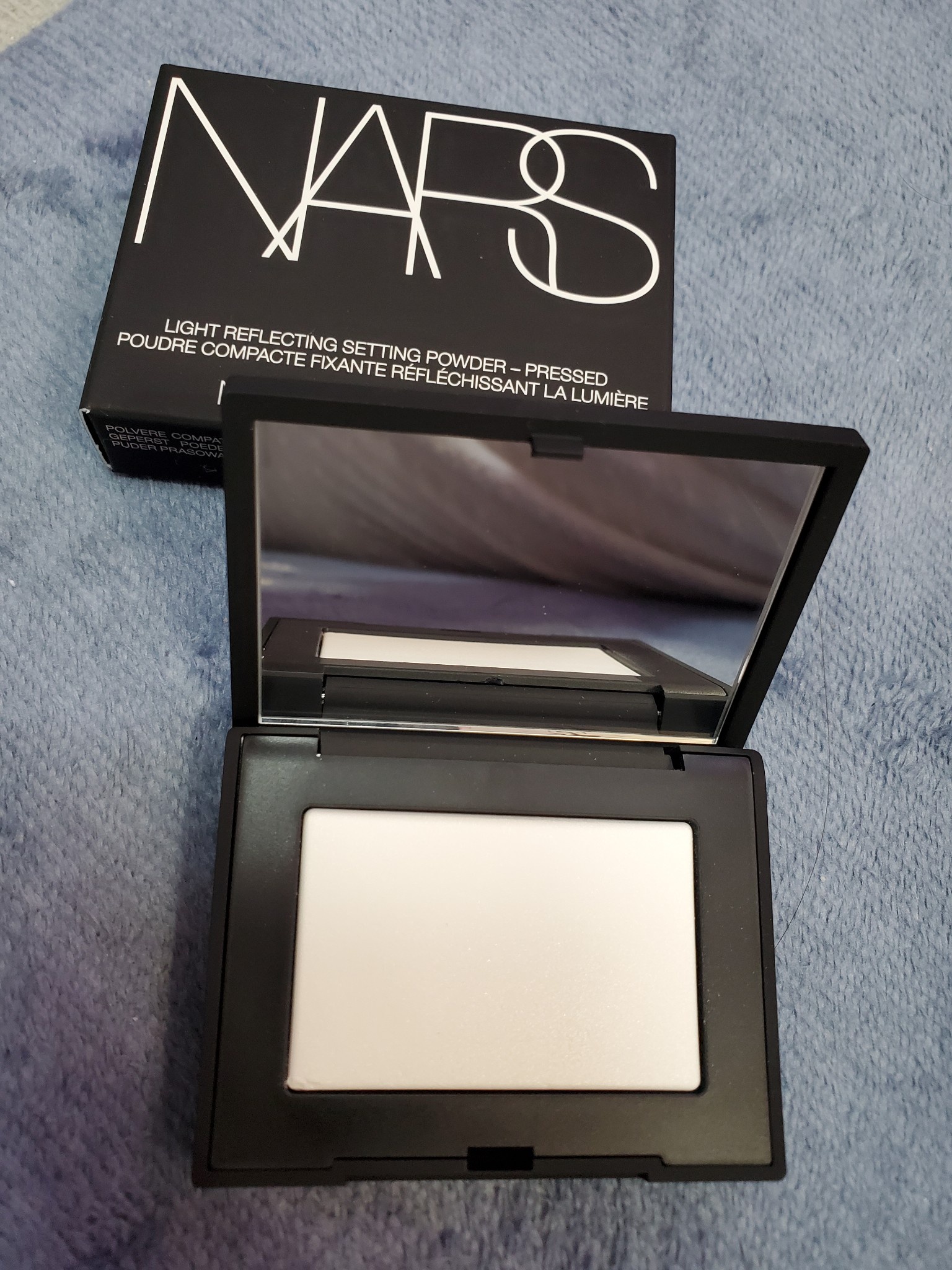 NARS / ライトリフレクティングセッティングパウダー プレスト Nの