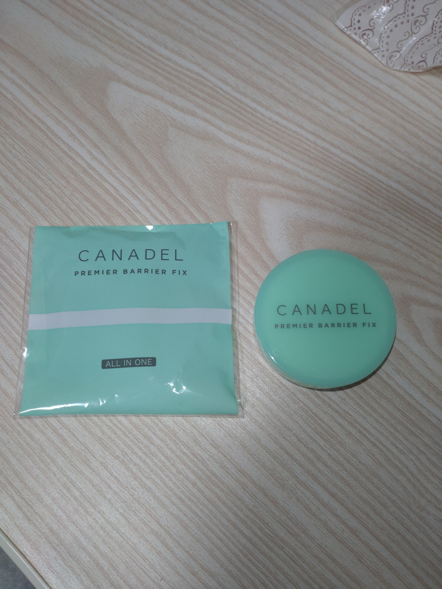 CANADEL(カナデル) / カナデル プレミアバリアフィックスの公式商品 
