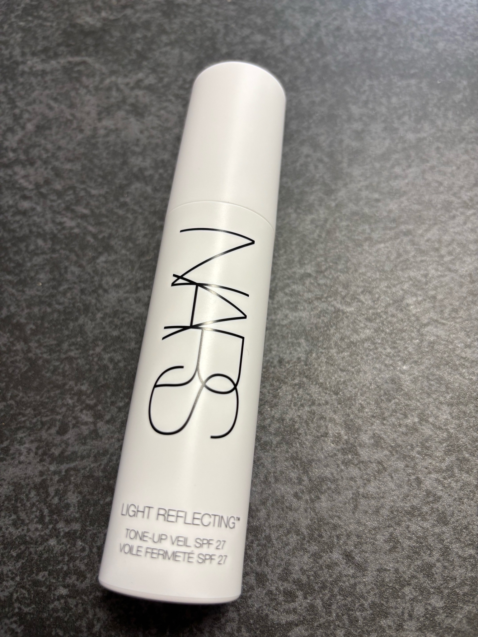NARS / ライトリフレクティング トーンアップヴェールの公式商品