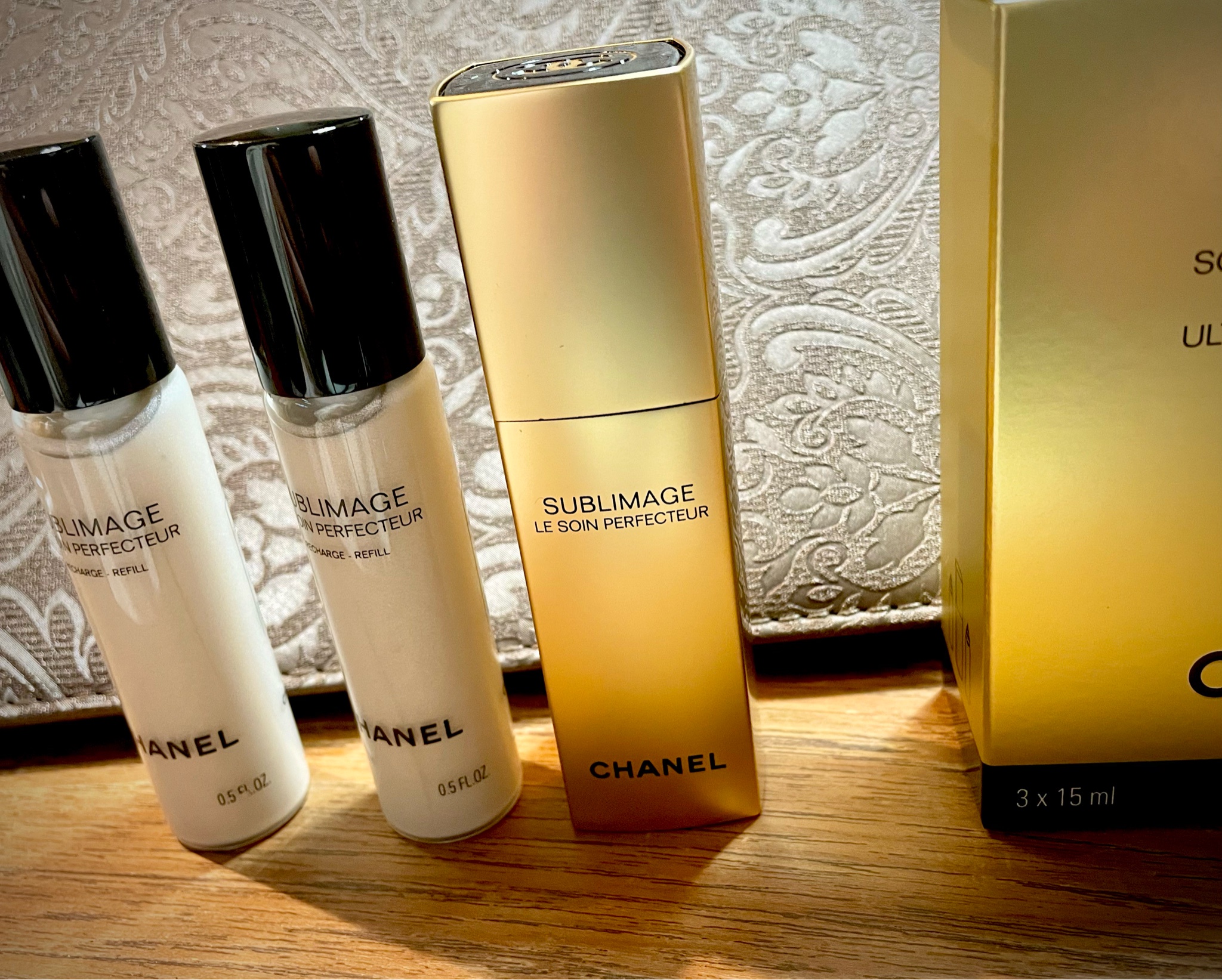 サプリマージュルソワンCHANEL サブリマージュ ルソワンペルフェクトゥール 15ml