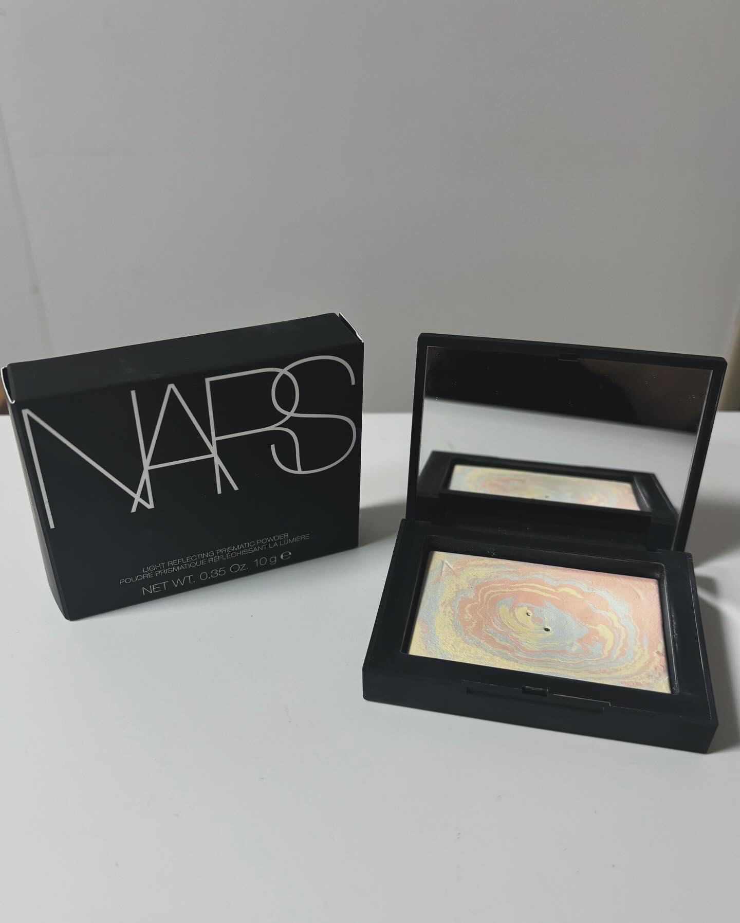 NARS / ライトリフレクティング プリズマティックパウダーの公式商品