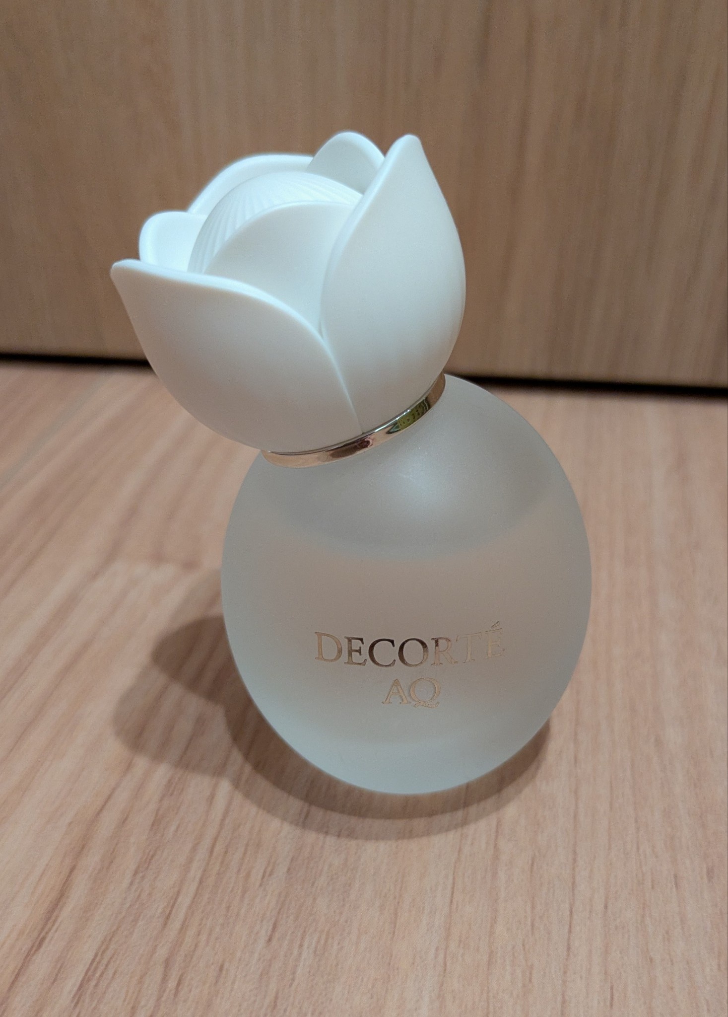 DECORTÉ AQ パフュームドヘアミスト フラワーキャップ　30ml AQ パフュームド ヘアミスト / コスメデコルテ(ヘアフレグランス