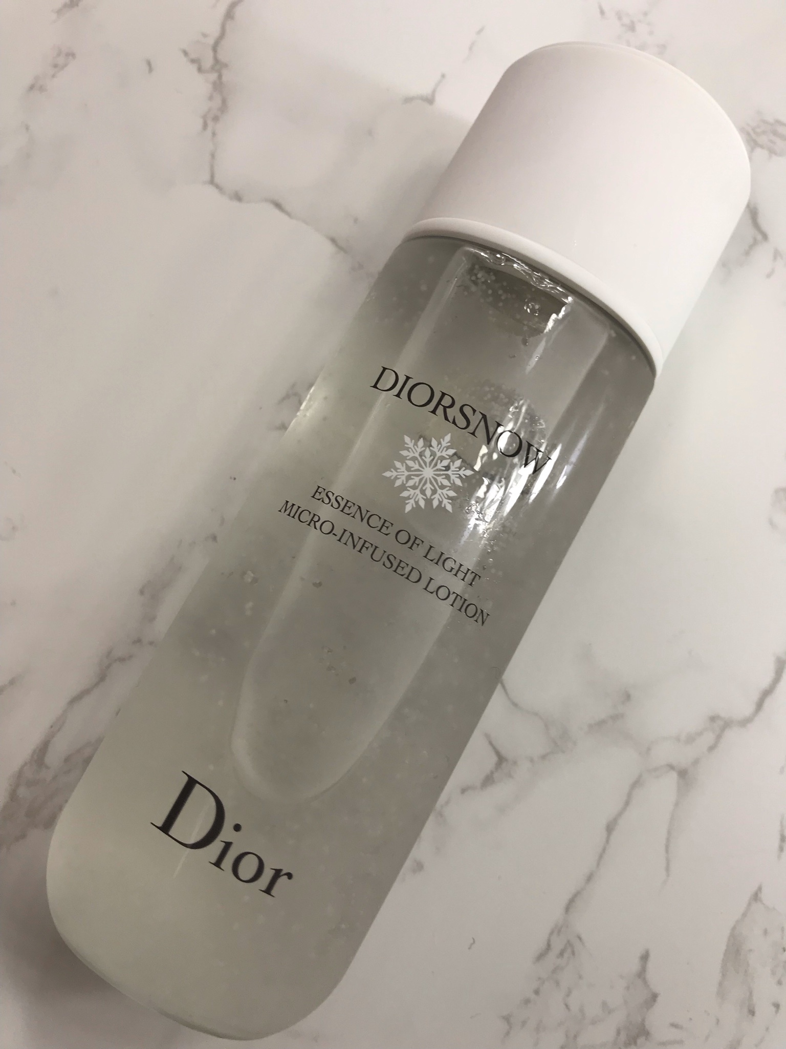 輝い dior 化粧水 スノーエッセンス オブ ライトマイクロ