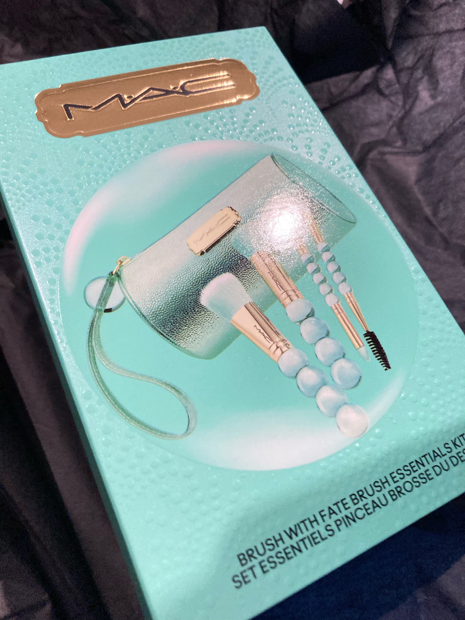 MAC新品ブラシ オブ スノー エッセンシャル ブラシ キット
