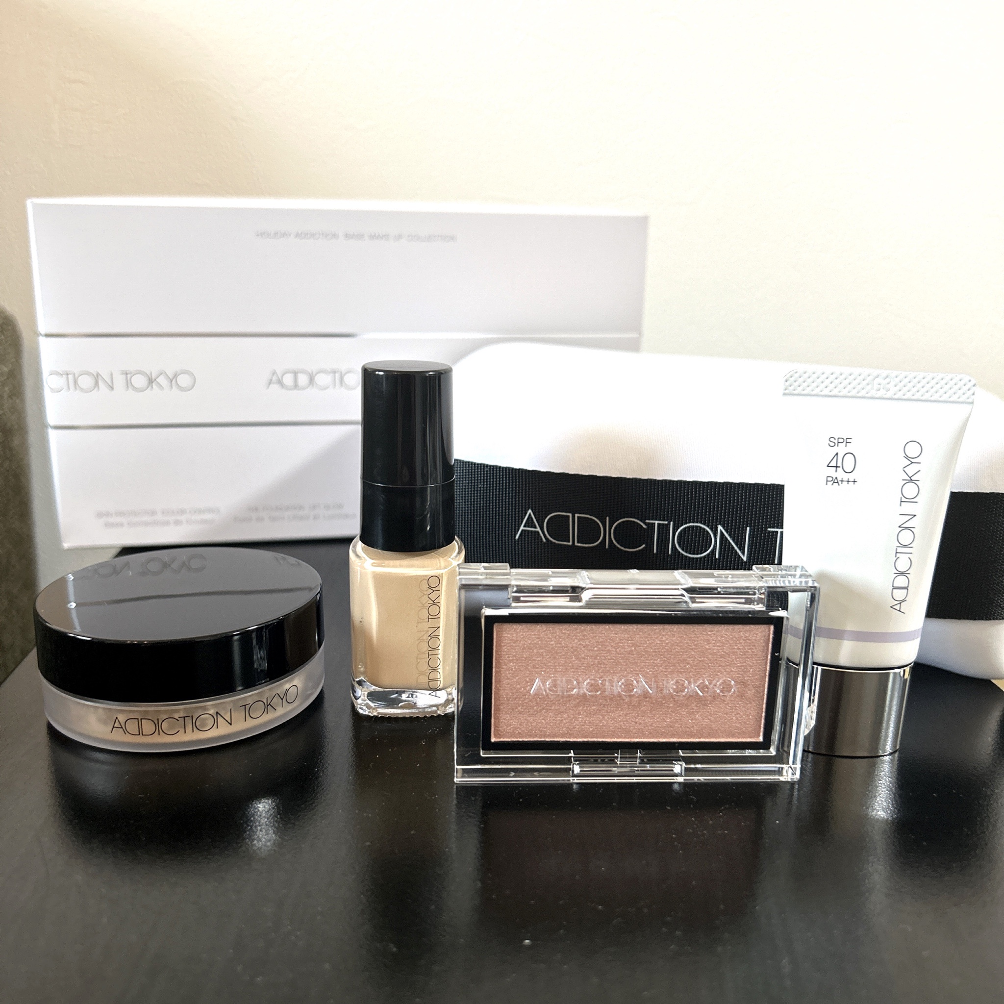 アディクション / HOLIDAY ADDICTION BASE MAKE UP COLLECTIONの