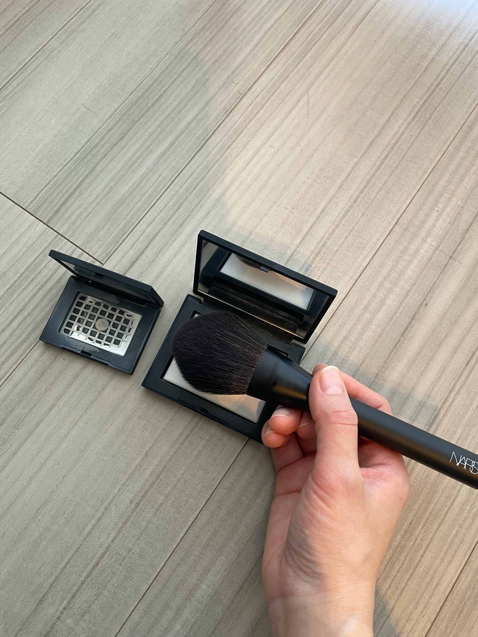 NARS / パウダーブラシ ＃13の公式商品情報｜美容・化粧品情報は