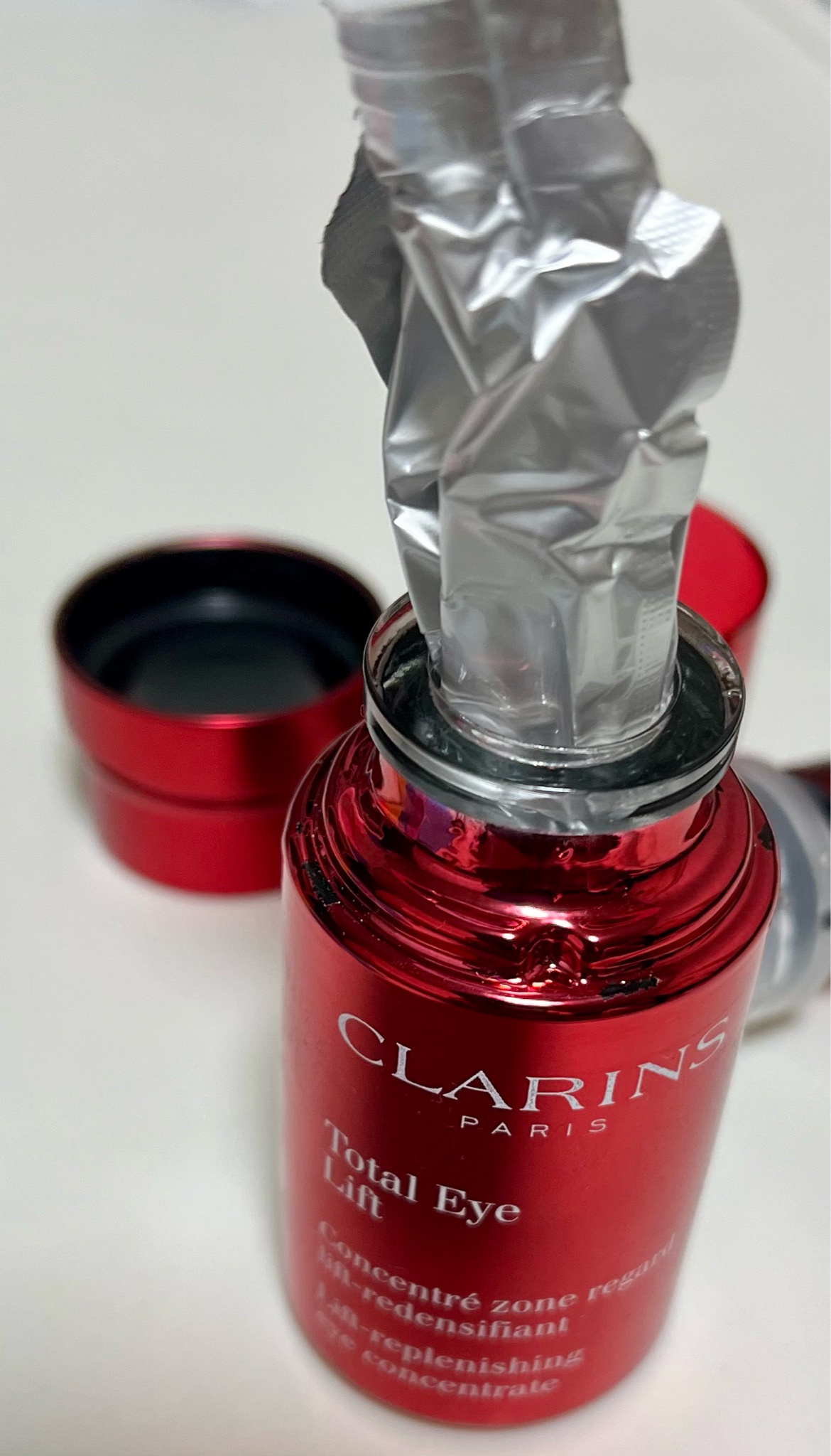 クラランス / トータル アイ インテンスの公式商品情報｜美容