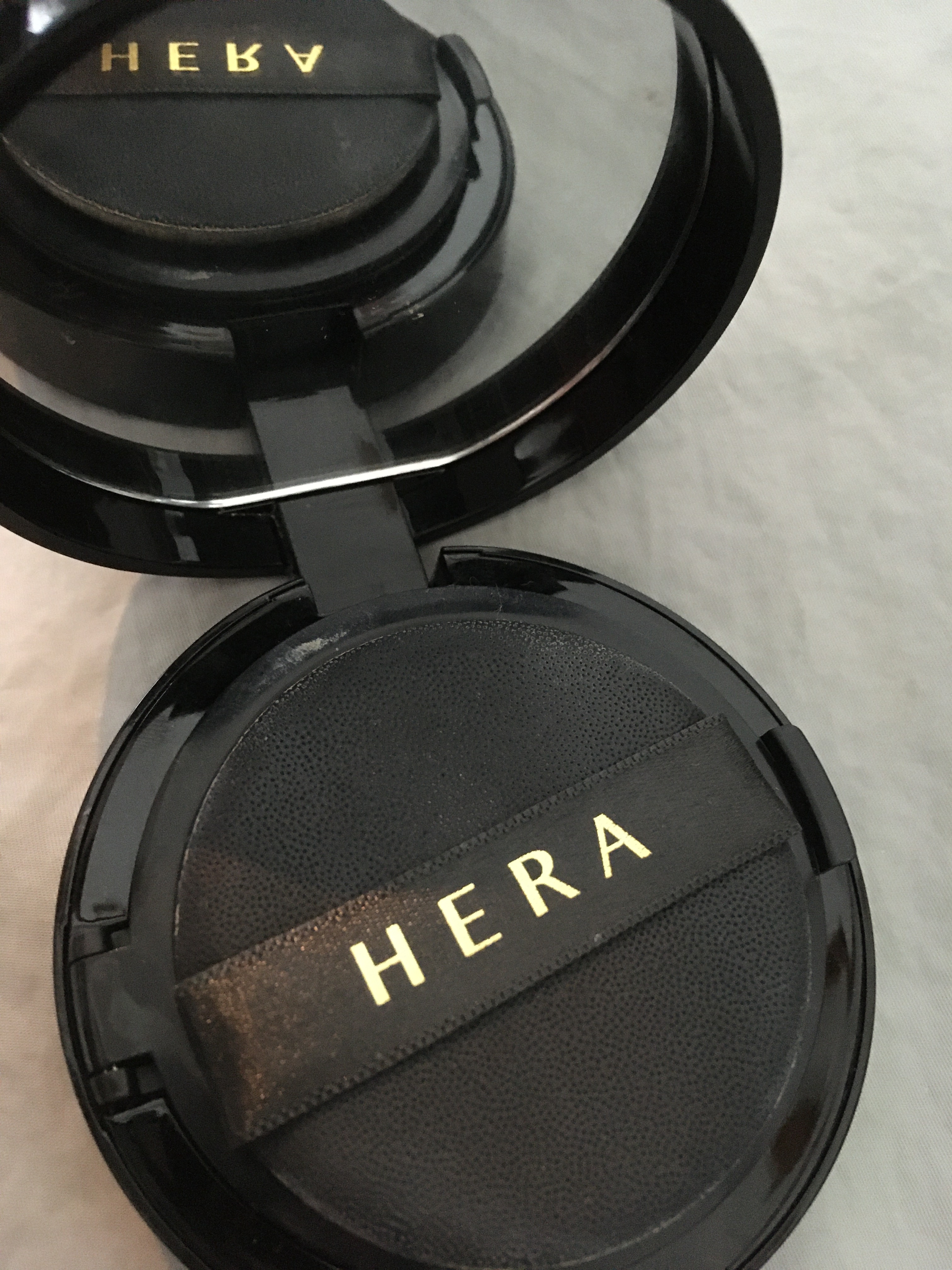 HERA / ブラック クッション ファンデーションの公式商品情報